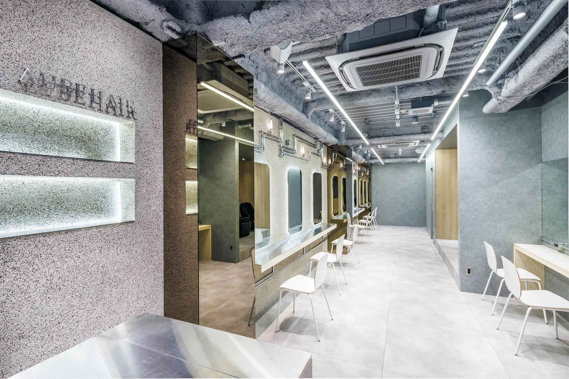 LARGO（ラルゴ）手掛けた美容室「AUBE HAIR space」（東京・約15坪）の内装デザイン事例