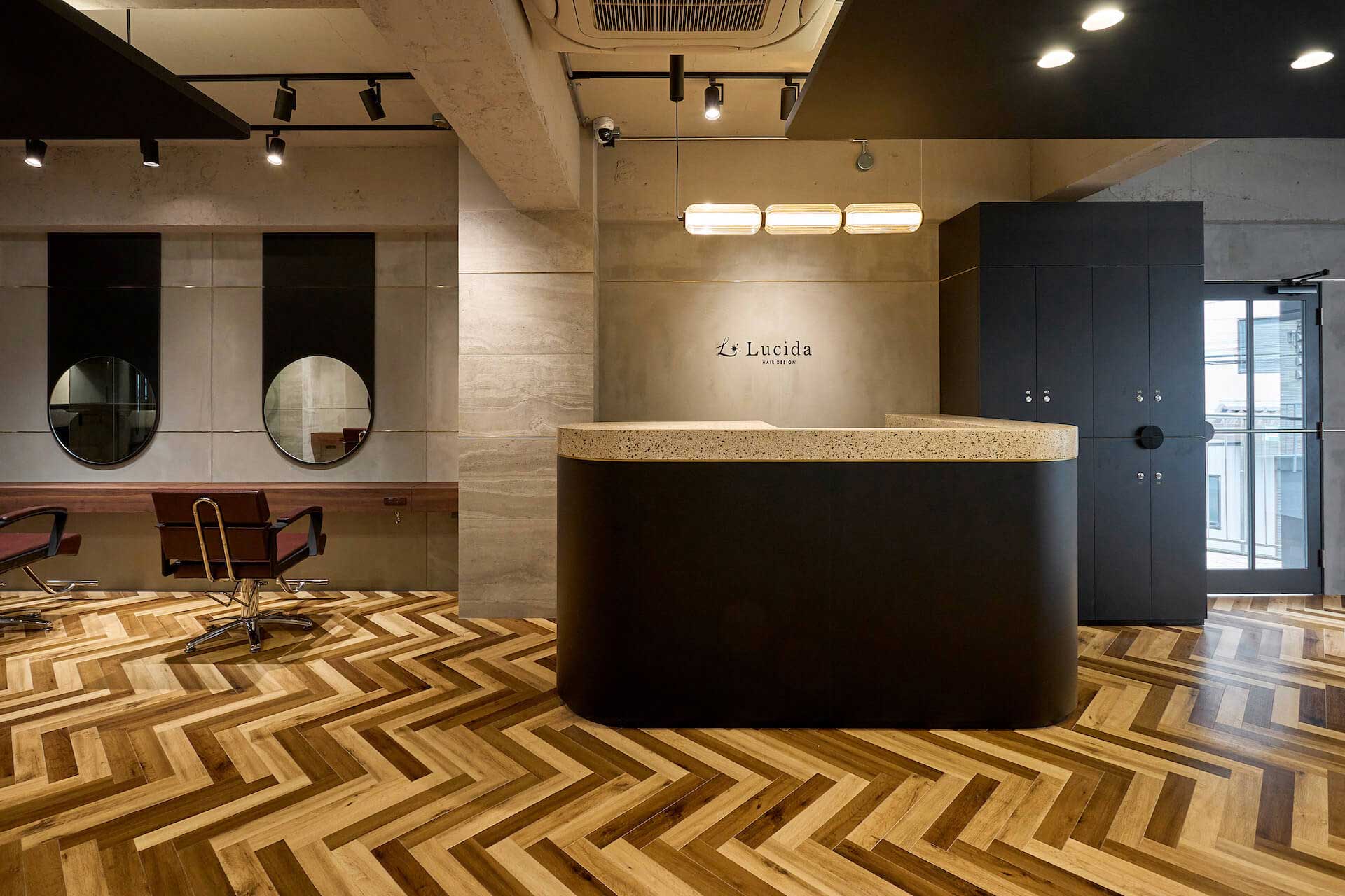 LARGO（ラルゴ）手掛けた美容室「Lucida Tanashi」（東京・約24坪）の内装デザイン事例